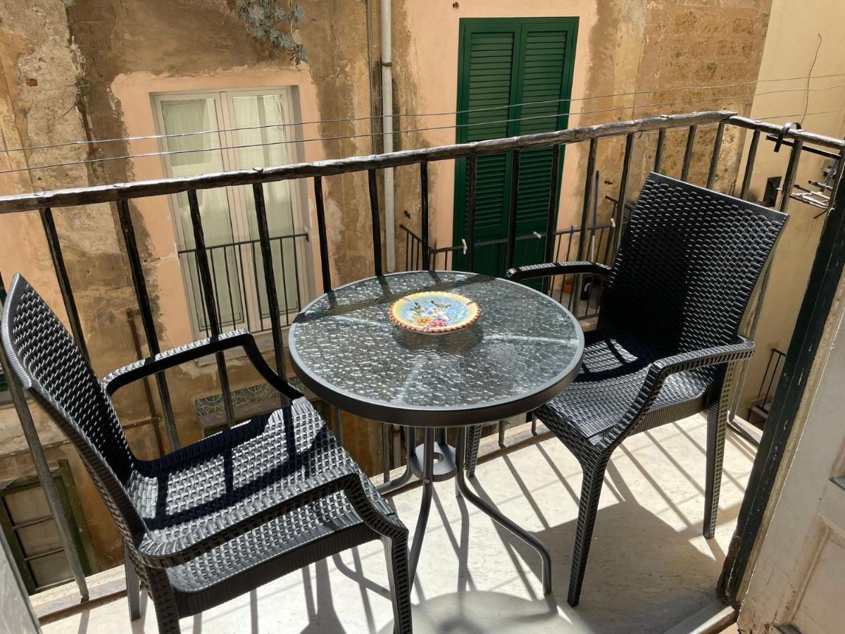 A Casa Di Elena Apartment Palermo Ngoại thất bức ảnh